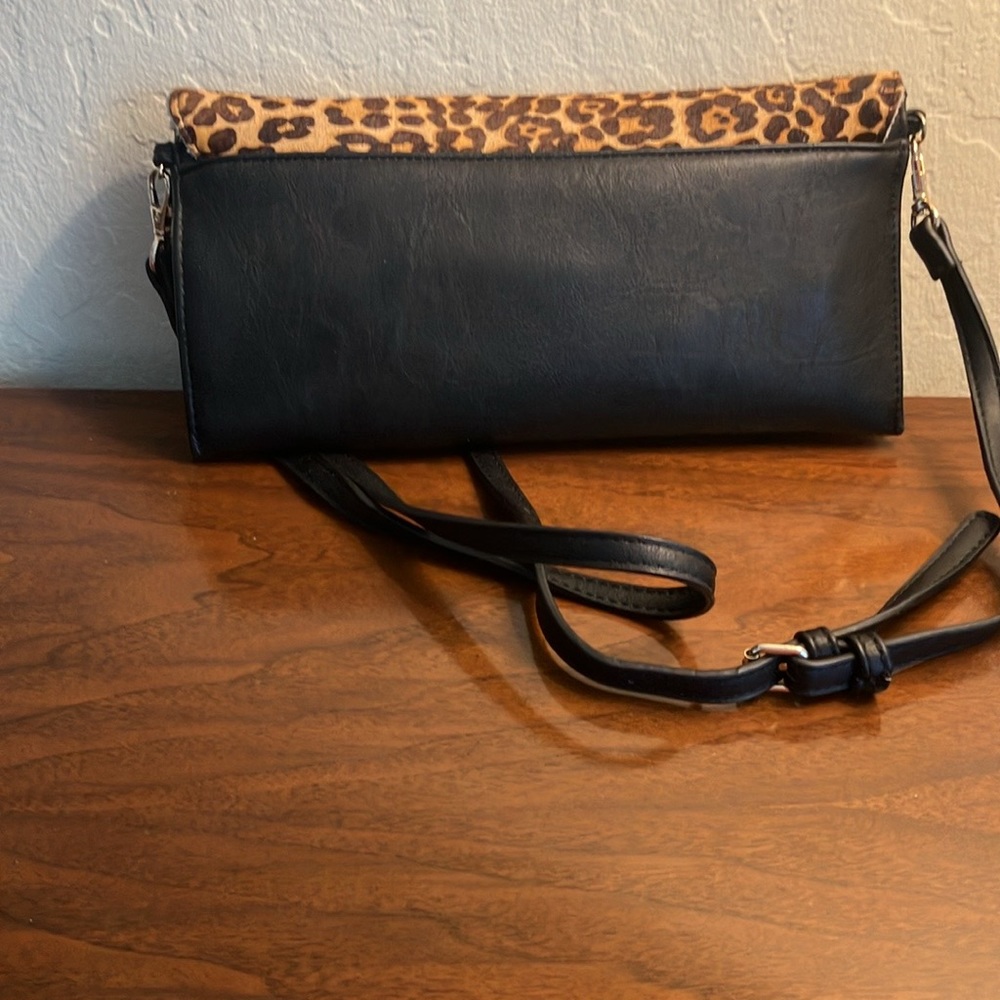 Sole Society leopard print envelope clutch - Picture 2 of 5